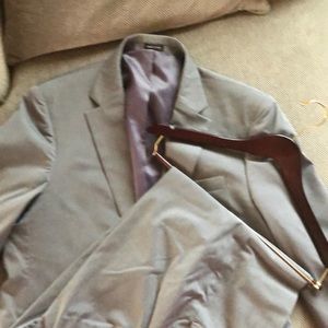 Grey Jones New York suit. 41L, pants are approximately 34x30